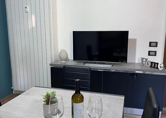 Virgilio House شقة ستريزا