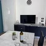 Virgilio House Апартаменти Стреза