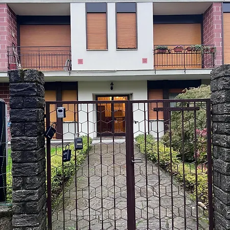 Virgilio House סטרסה